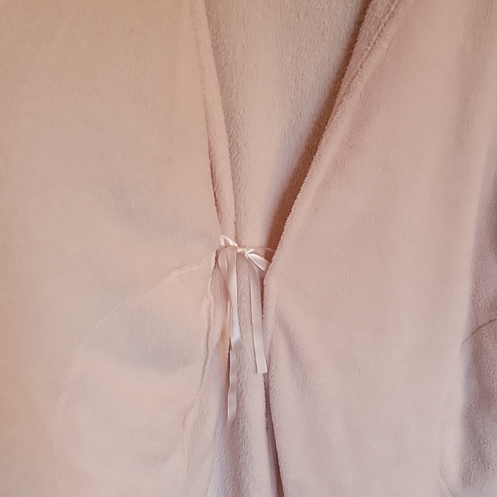 Ulta, so amazingly SOFT bathrobe, light pink and cream, L/XL. NWOT. - Picture 9 of 9